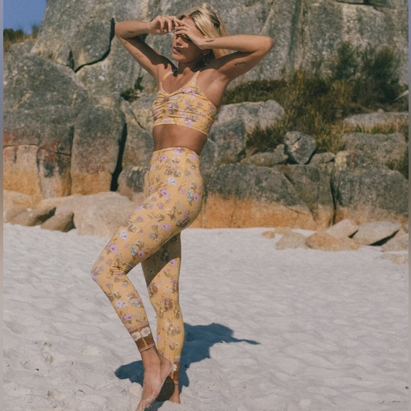 UFT/S Spell ⋆ ☾⋆ Active Wild Bloom Leggings in Mustard - Picture 2 of 10